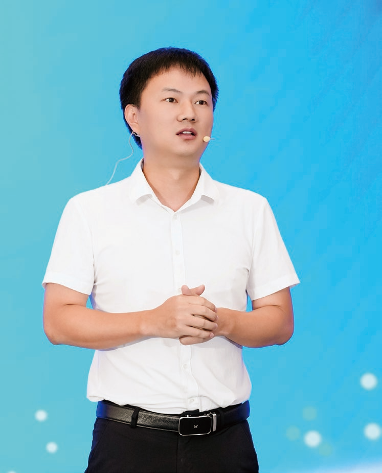 元游棋牌-讲述 | 点燃村超的人：一场球赛带火一座城，5亿流量背后的男人